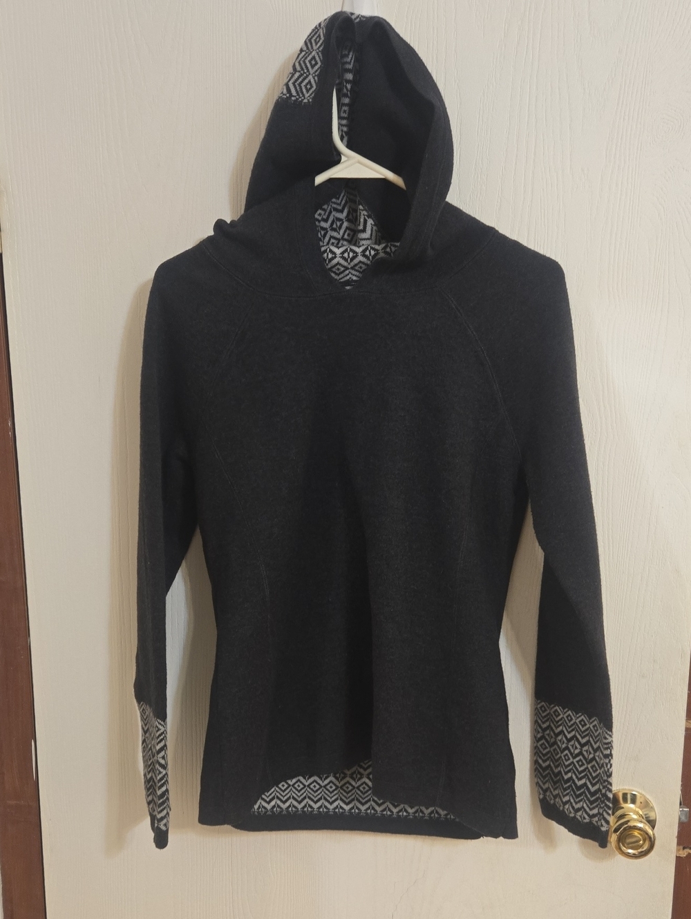 Cozy Black Hooded Women's Sweater with Geometric Trim